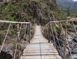  Cross that bridge when you get to it แปลว่า ภาษาอังกฤษ  